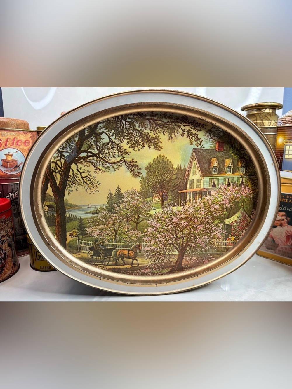 Vintage 1978 Sunshine Biscuits Tin A– Currier & Ives Blossoms & Winter Scenes